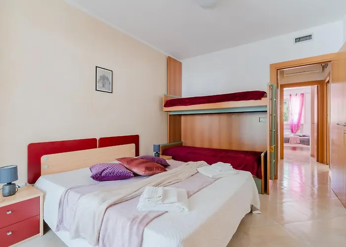 Iside In Centro * أوترانتو